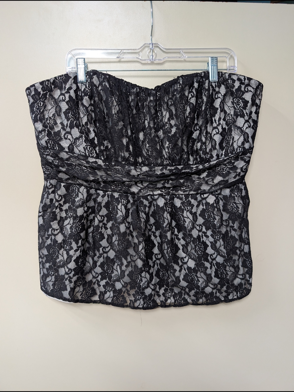 Torrid Strapless Top Womens Size 3 Black Lace Sweetheart Y2K Whimsigoth Goth